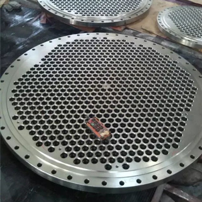 what is a tube sheet ( tubesheet ) in heat exchanger ?