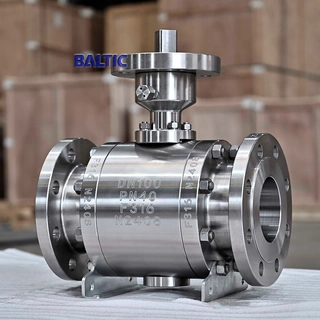 Side Entry Trunnion Ball Valve, DN100, PN40, F316, ISO Top Flanged
