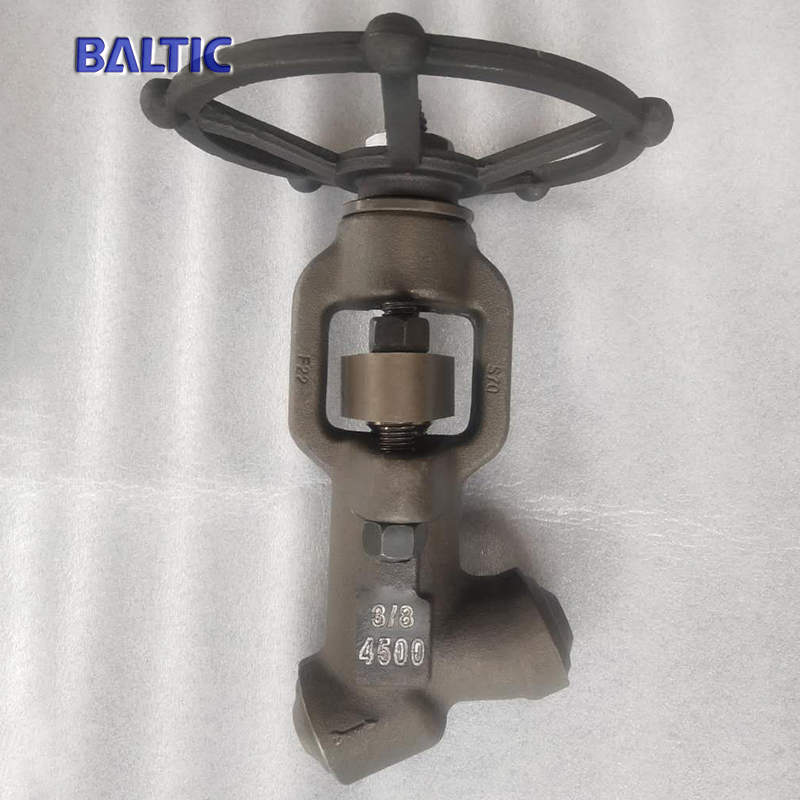 ASTM A182 F22 Globe Valve, 3/8 Inch, 4500 LB, API 602, BW