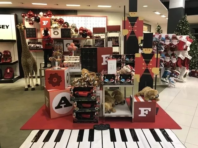 The Super Gigantic Piano Mat for FAO Schwarz