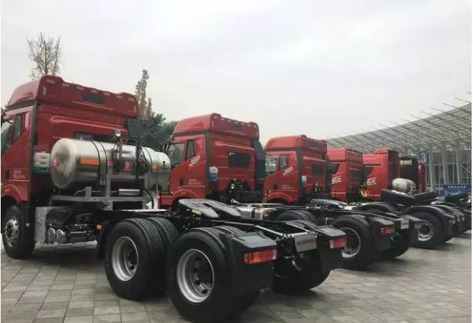 nearly-150-000-sales-of-heavy-trucks-broke-record-in-march.jpg