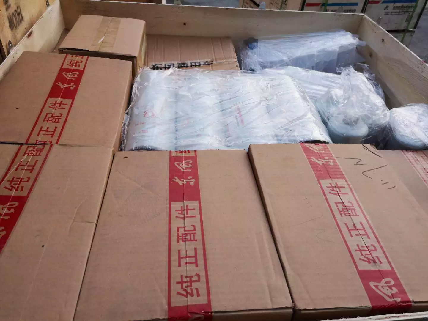 dump-truck-accessories-parts-will-be-shipped-out-to-our-customers-package.jpg