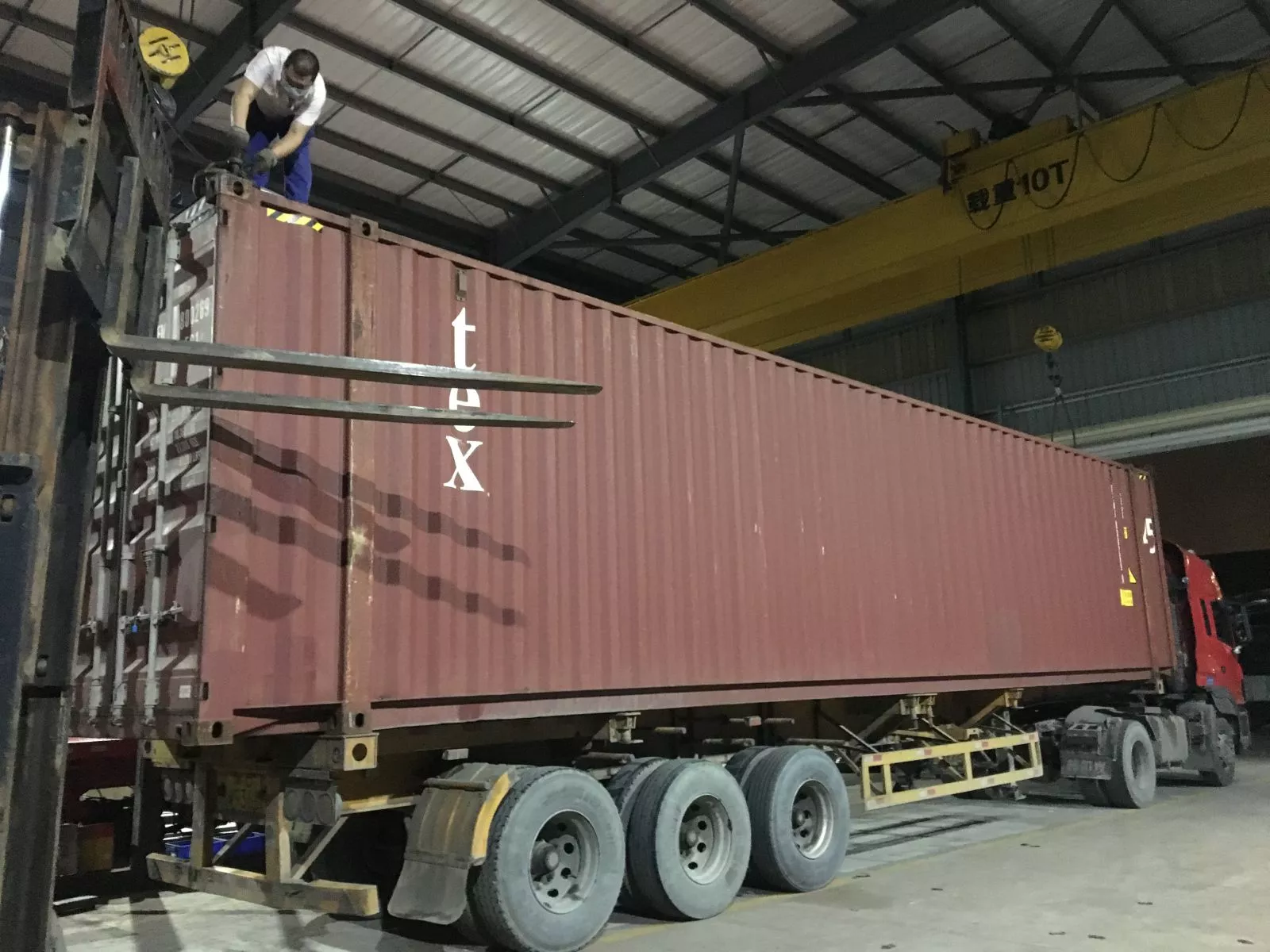 Four units of semi trailer to be shipped to Southeast Asian customers