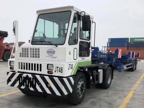 Terminal Tractor, Rated Power 266 PS, Rated Speed 2200 RPM