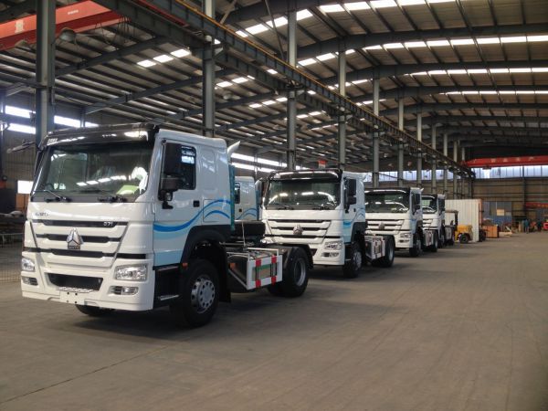 Truck Tractor, 4x2, 6x4, 371 - 420 HP