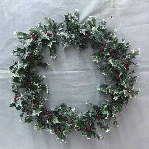 18 inch Christmas Wreath Green and Red for Indoor or Outdoor, 18 inch