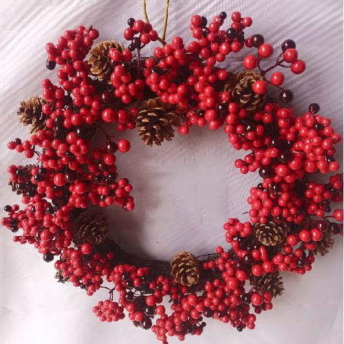 Red Christmas Wreath Berries Pinecones, 50 CM