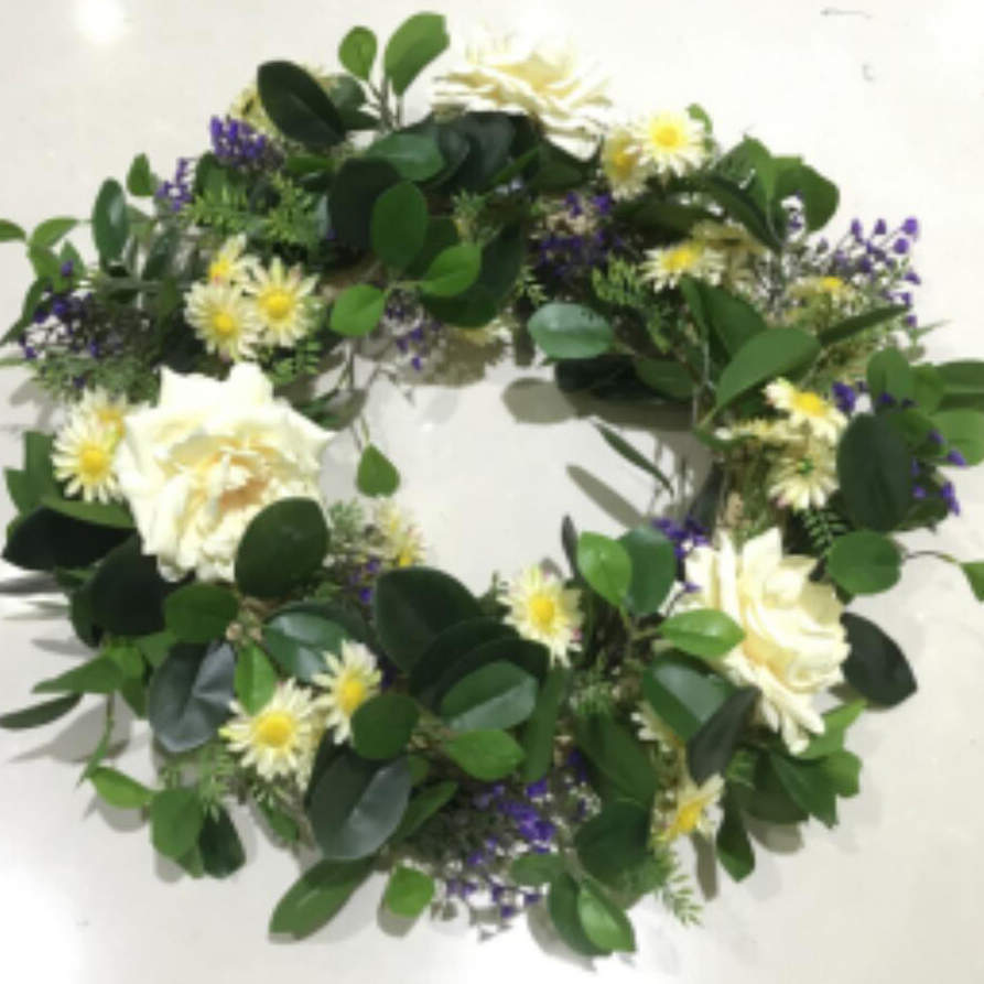 White Rose With Common Daisy Green Leaves Artificial Wreath, 22 inch