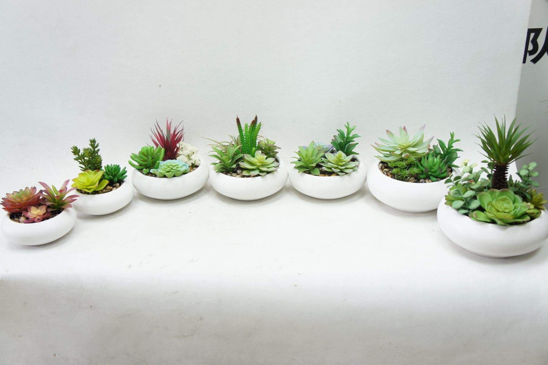 Artificial Succulents Fake Plants with Pots for Home and Office Decoration Artificial Succulents Fake Plants with Pots for Home and Office Decoration