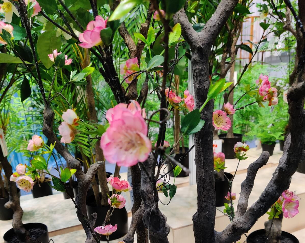Photograph of Artificial Plants & Trees & Bonsai & Flowers -  up-close-shot (01)