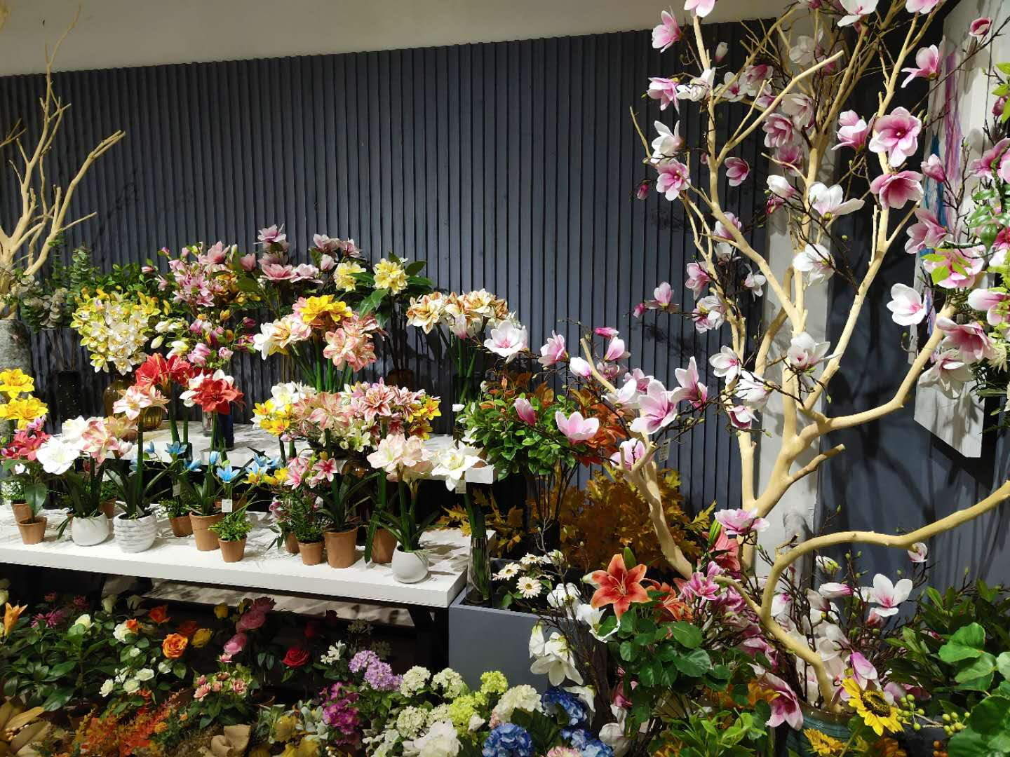 The Many Benefits of Using Artificial Plants The Many Benefits of Using Artificial Plants