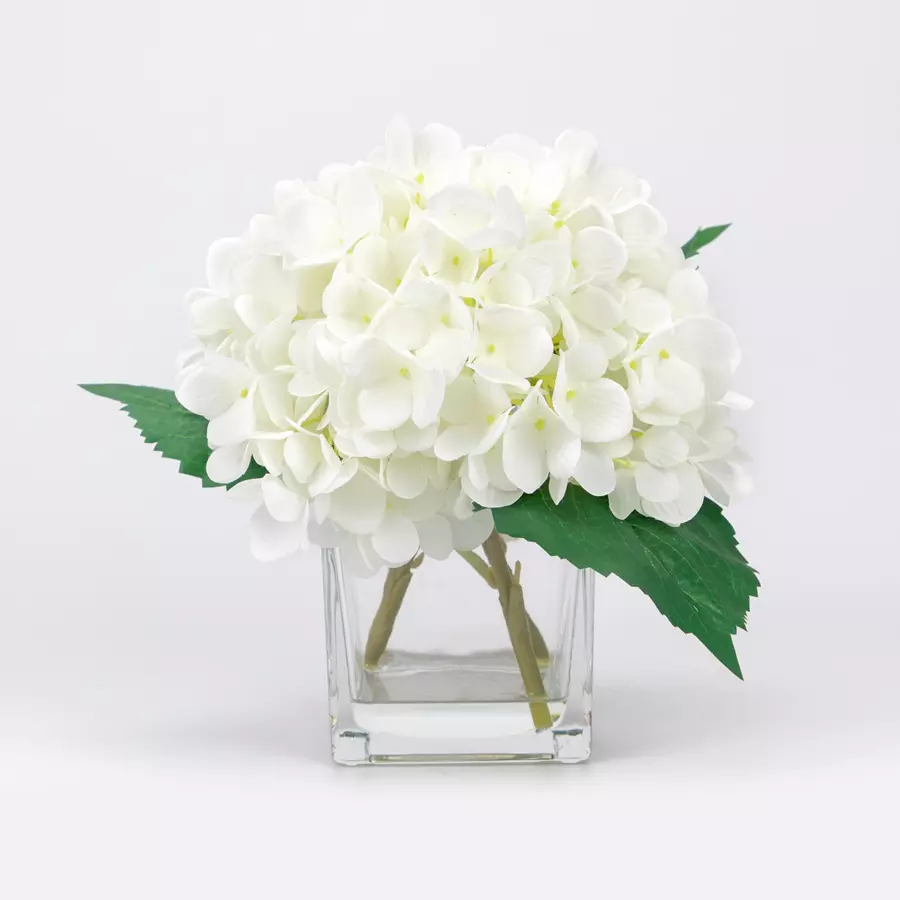 White Silk Hydrangea in Glass Vase, 23 CM, 3 Heads