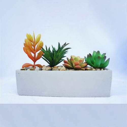 Beautiful Man-made Plastic Succulents Arrangement, 16CM