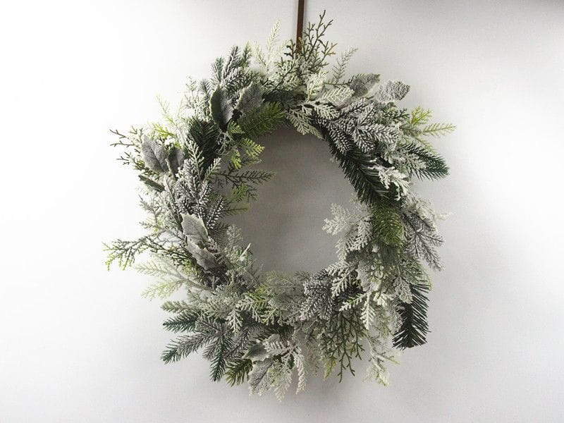 Winter Theme Pine Leaves Wreath Winter Theme Pine Leaves Wreath