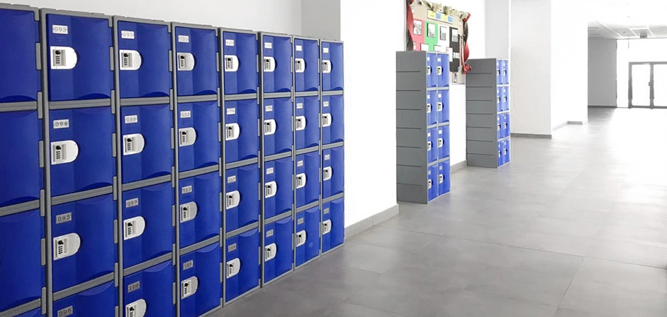 T-H385XXL/4 HDPE plastic locker hallway lockers at a Dubai school indoor and outdoor