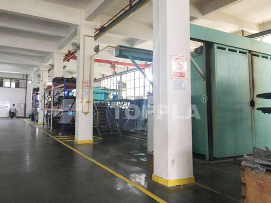 circular-heavy-duty-plastic-lockers-export-to-europe-factory.jpg