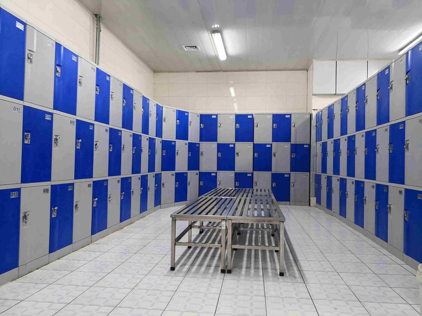 TOPPLA Plastic Lockers for Swimming Pools