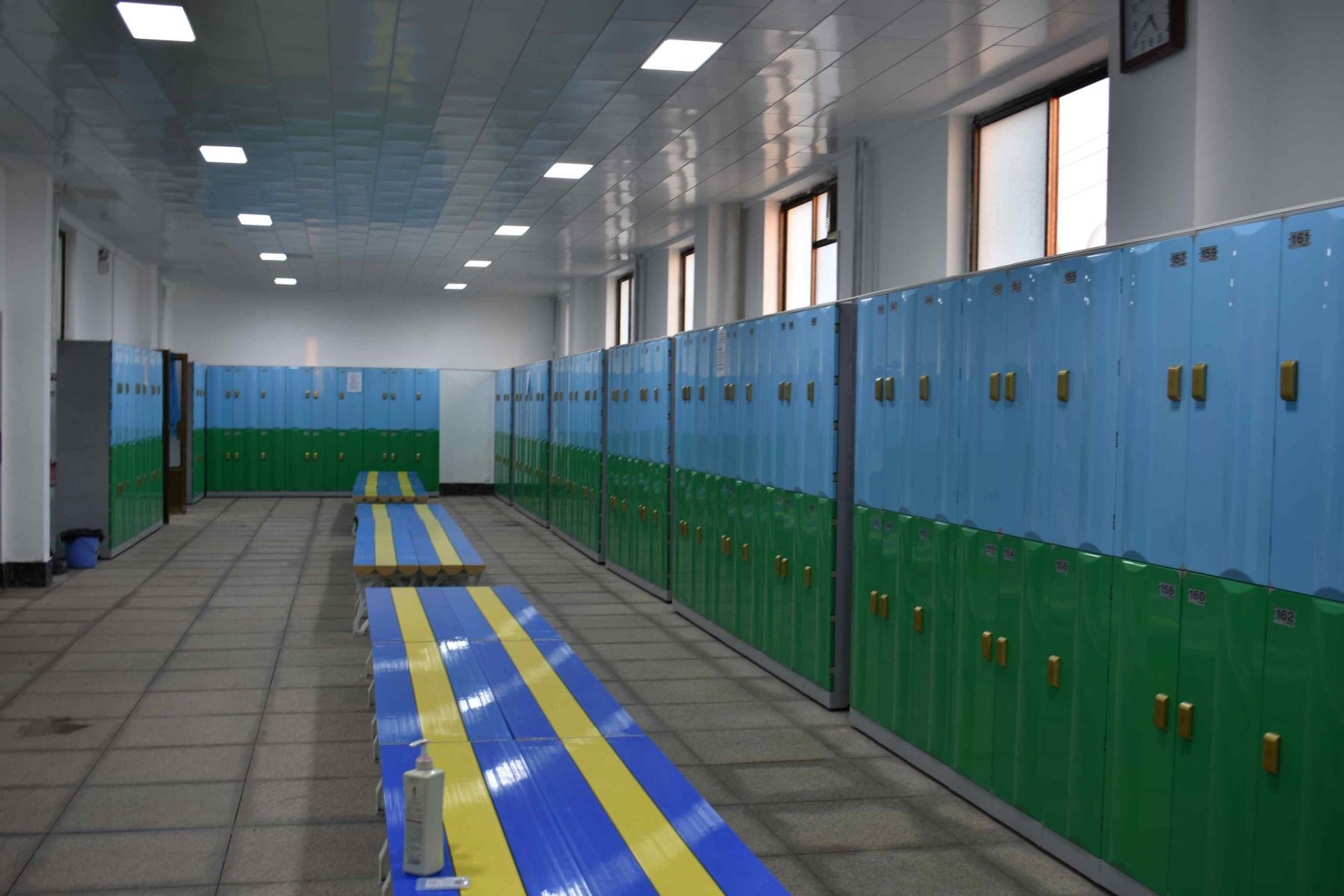 TOPPLA Plastic Lockers for Water-park