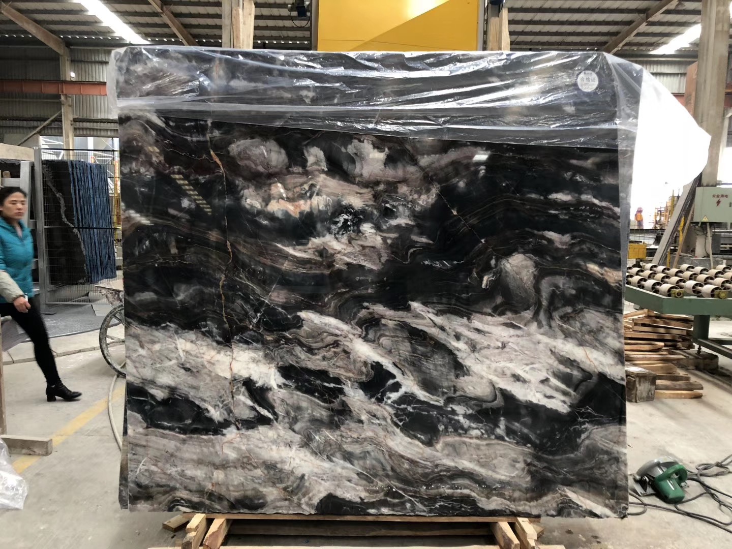 Gorgeous Veins Black Marble Slabs, Black & White Marble Tiles