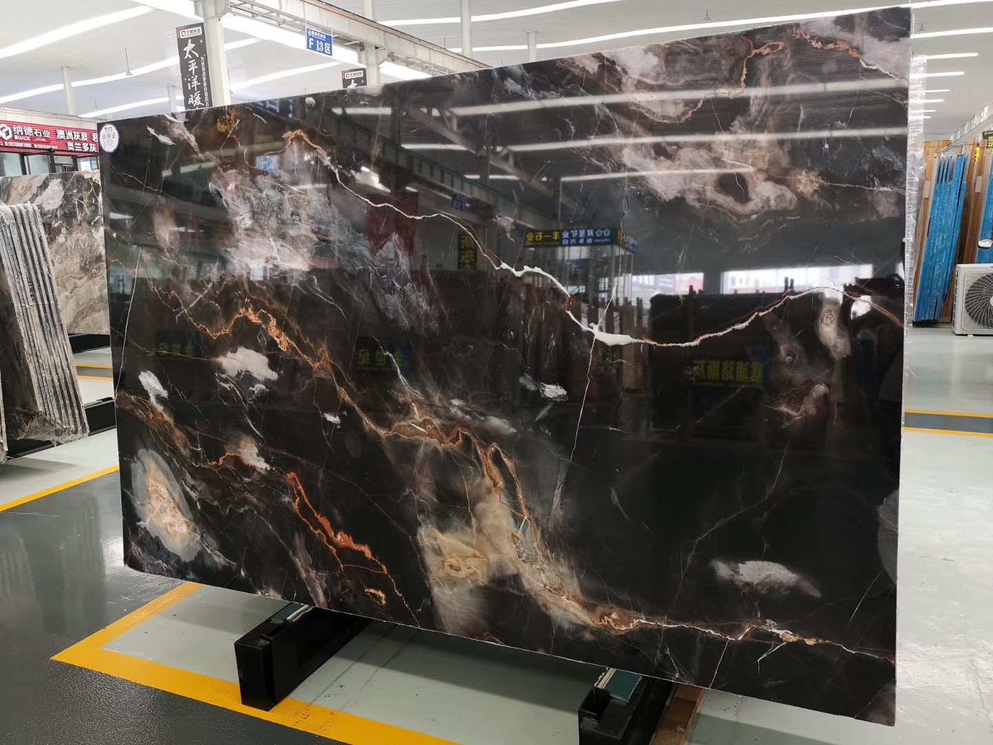 Gorgeous Veins Black Marble Slabs, Black & White Marble Tiles
