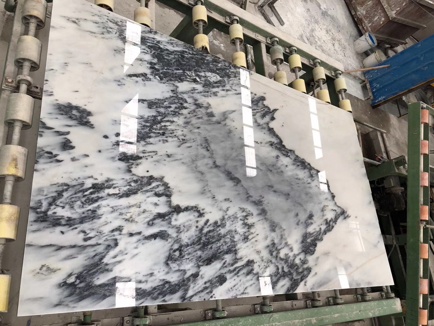 Ink Landscaping White Marble Slabs, Tiles
