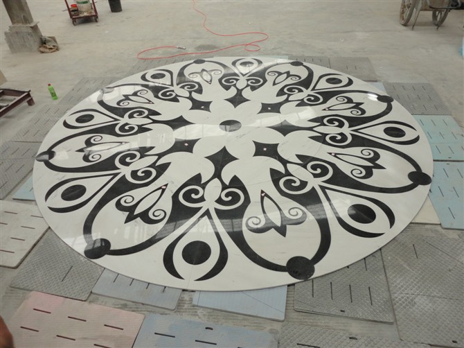 Black and White Marble Pattern Floor Design