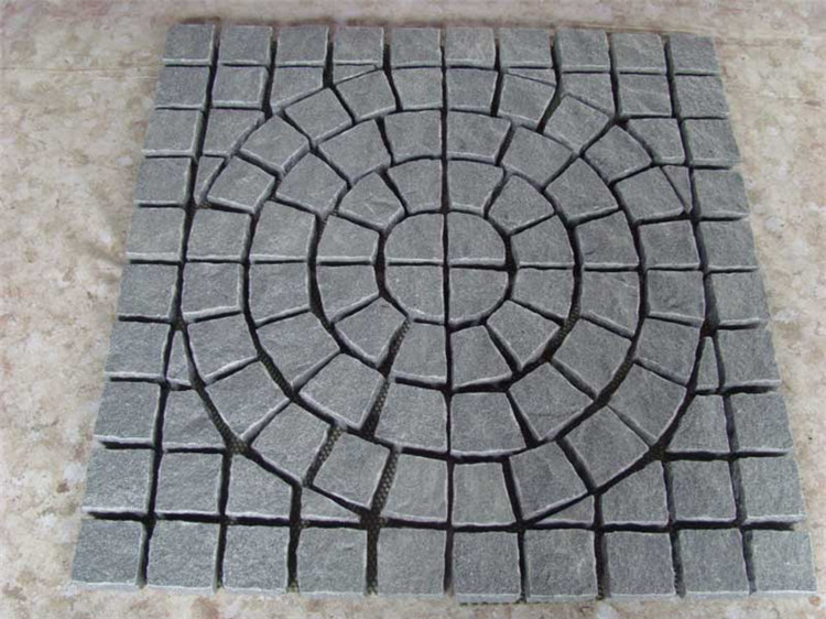 Nature Split G654 Padang Dark Pavers