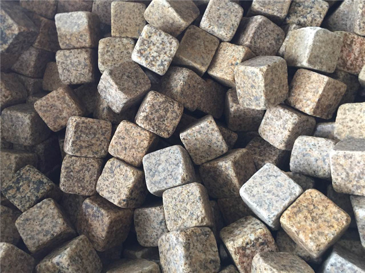 Tumbled G682 Granite Cubes