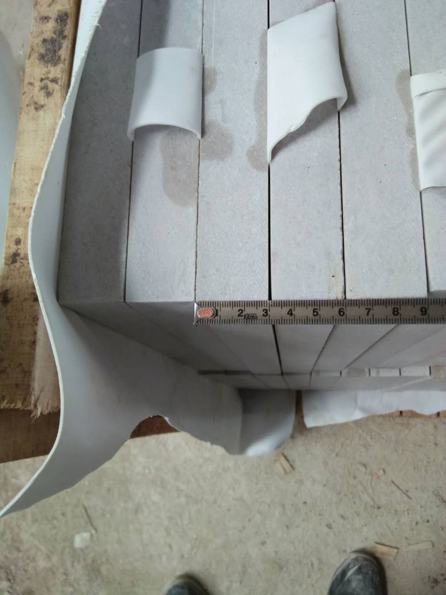 grey-marble-stair-treads-and-risers-detail-2.jpg