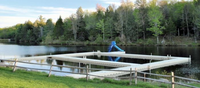 Modular Floating Walkway System, HDPE Plastic, Blow Molding
