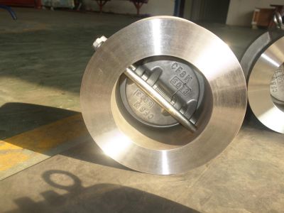 Wafer type check valve structure and its installation precautions