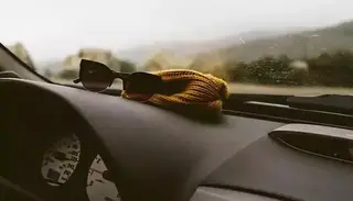 Do Not Put Glasses in the Car at High Temperatures