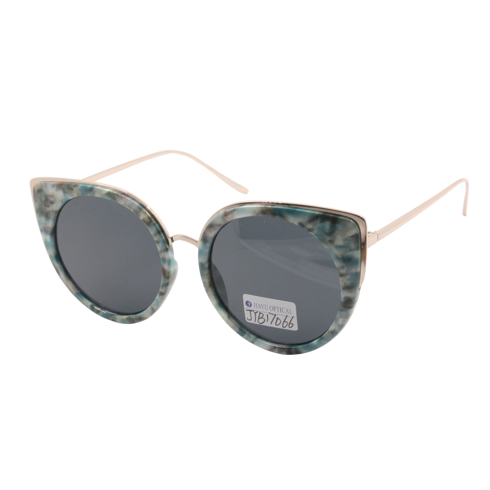 New Design Fashionable Mirror Plastic Retro Cat Eye Sunglasses for Men