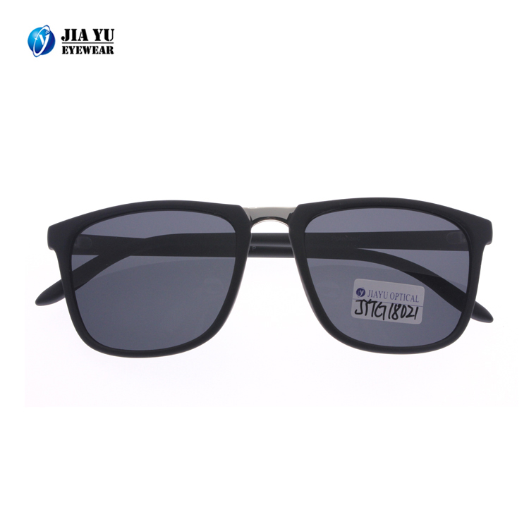 Xiamen Factory Free Sample Custom UV 400 Polarized Black Plastic sunglasses