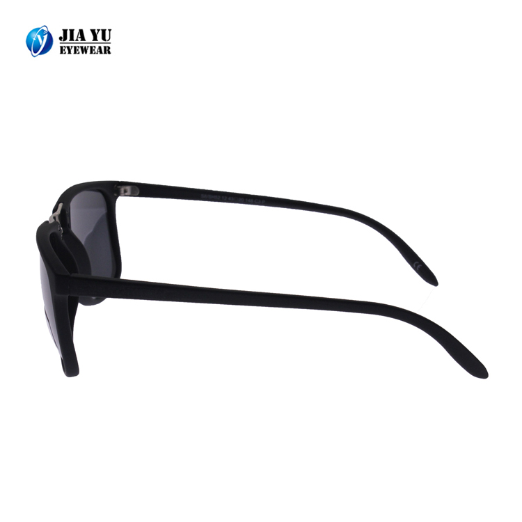 Xiamen Factory Free Sample Custom UV 400 Polarized Black Plastic sunglasses