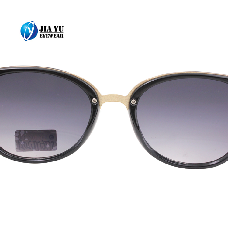 Xiamen Manufacture Fashion Plastic Outdoor Black Unisex Sunglasses Hight Quality