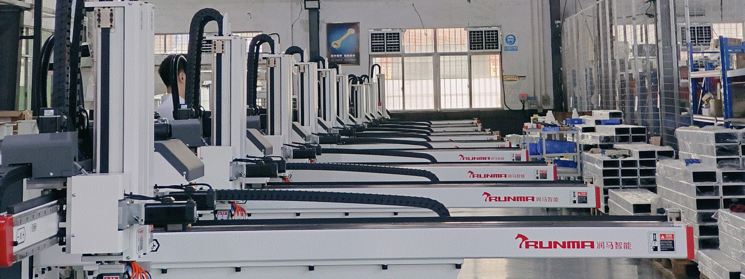 Banner 3 Plastic Injection Molding Robots