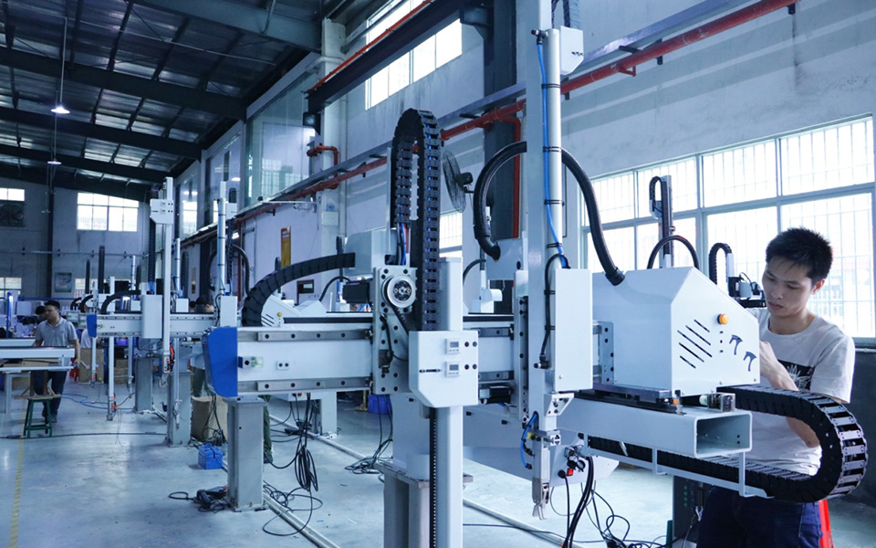 chinese-robot-factory.jpg