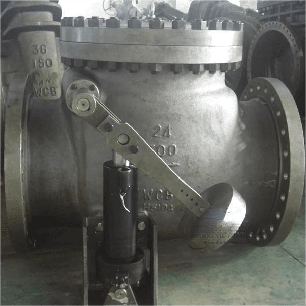 Válvula de retención oscilante ASTM A216 WCB, API 6D, 24 pulgadas, 300 LB