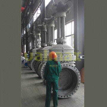 36. صمامات البوابة ٣٦ x ٣٠ بوصة، ١٥٠ رطﻻ، API ٦٠٠، ASTM A216 WCB، RF