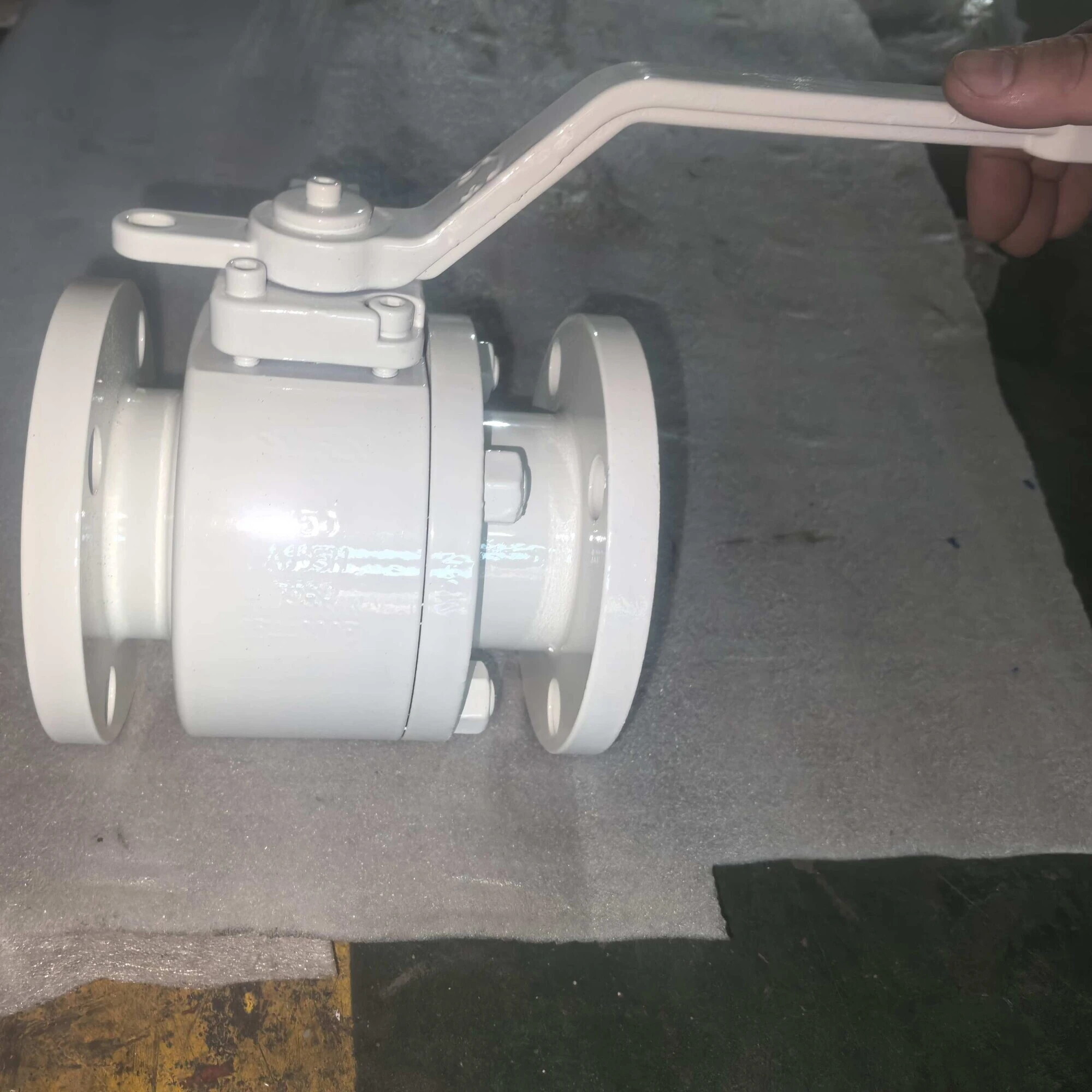 ASTM A105N Ball Valve, 2-PC, API 6D, 2 Inch, 150 LB, RF End