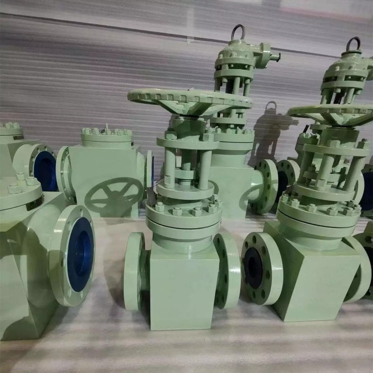 API 602 Gate Valve, ASTM A105, 1-1/2 Inch, Class 150 LB, RF