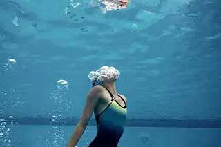 How to Reduce Frontal Resistance in Swimming?