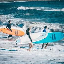 Helpful Tips for Novice Surfers