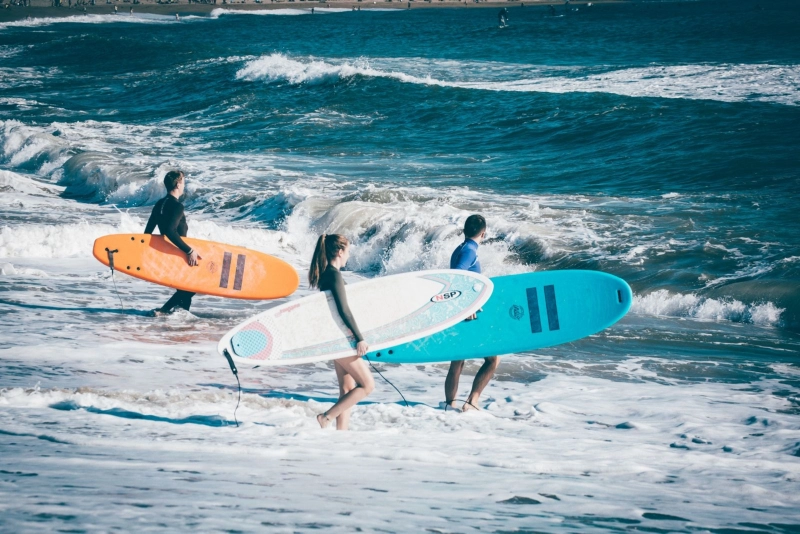 Helpful Tips for Novice Surfers