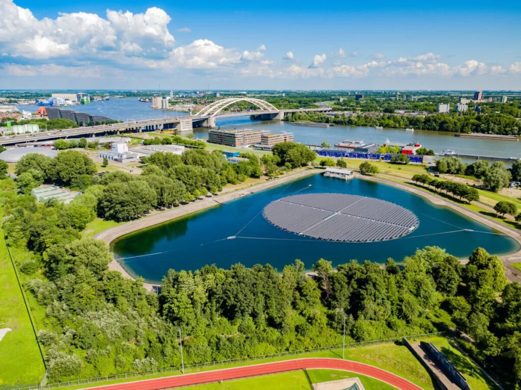 Floating Solar Island