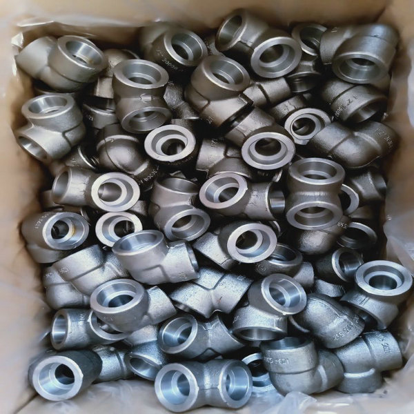 90 Deg ASTM A105 Socket Weld Elbows, 1/8 - 4 Inch