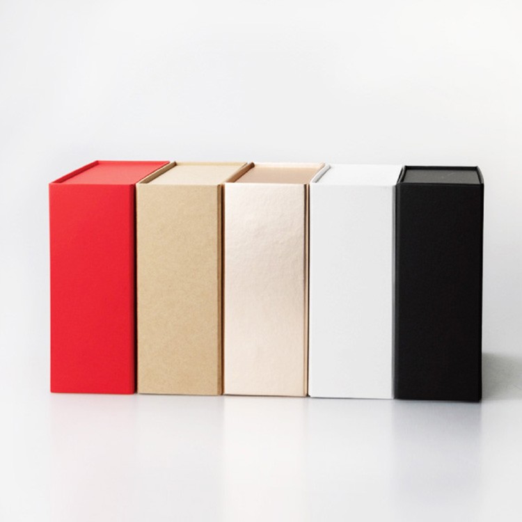 Collapsible gift boxes