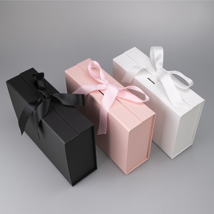 White Gift Boxes With Lids