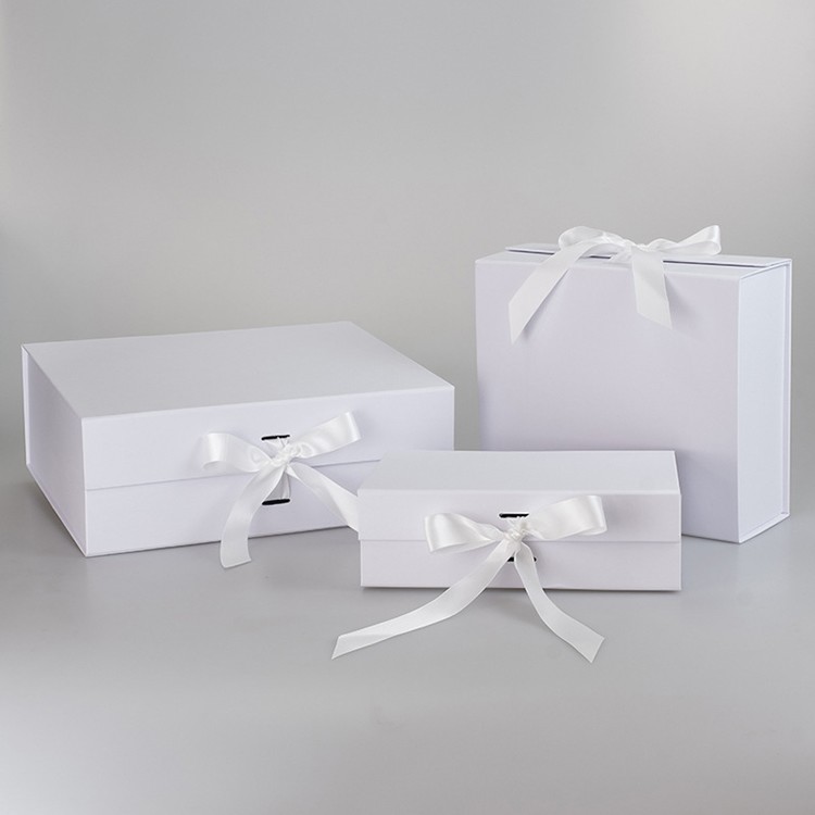 White Gift Boxes With Lids